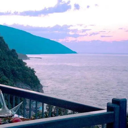 Magic Balcony Suite Apartments *
